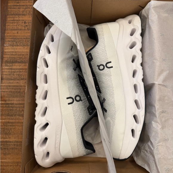 NIB Men’s Cloudtilt On Clouds shoes 11.5 - Picture 3 of 10